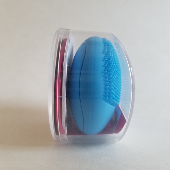 FOREO LUNA play Facial T-Sonic Cleansing Device Aquamarine Blue Brand New Sealed - Picture 6 of 10